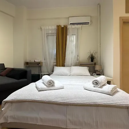 Plaka Nest